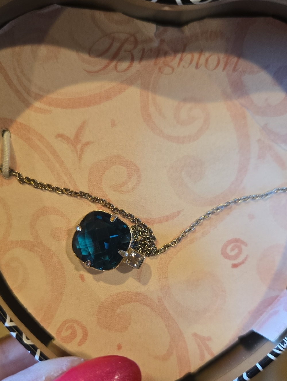 New Brighton "Your True Color" Emerald Necklace - Picture 10 of 12